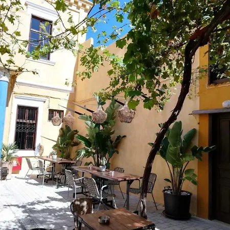 Rhodes Youth (adults Only) 旅馆 *